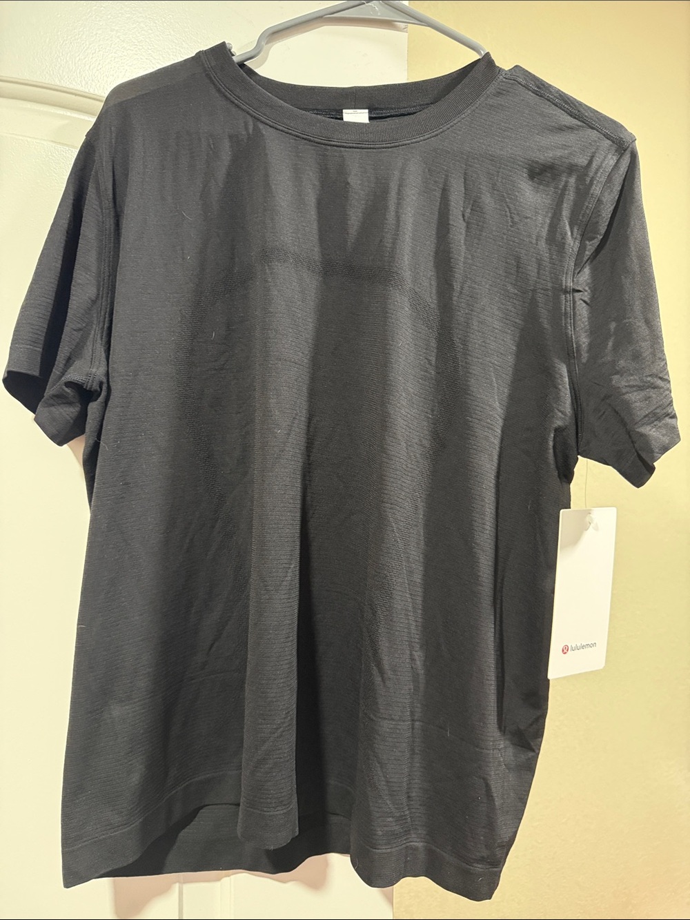 lululemon athletica Black Short Sleeve Swiftly Relaxed 10 NWT